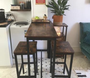 Sainte-Savine Appartement | Maison du Bonheur l Art de vivre à la française Logement entier avec parking