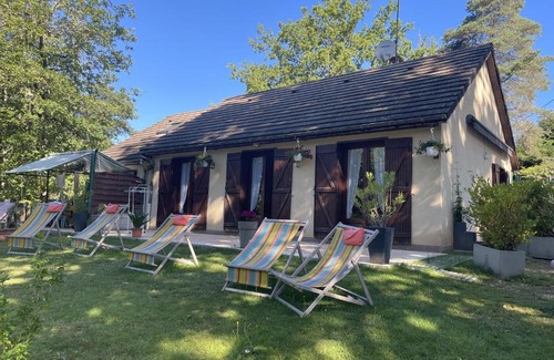 Marcillac-la-Croisille Maison | Maison Du Lac