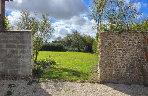 Notre-Dame-du-Hamel Maison | Maison en brique calme, nature, confort