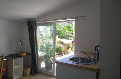 Roucas-Blanc Maison | Maison en fond de jardin dans un vallon près de la Corniche