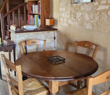 Couze-et-Saint-Front Maison | Maison en pierre Chez Sorel