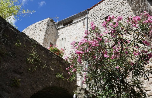Chassiers Maison | Maison en pierre 3* pour 4 personnes dans village de caractère Sud de l'Ardèche