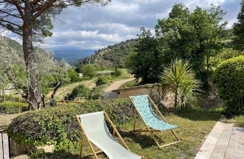 Benivay-Ollon Maison | Maison en pierres avec vue sur le Ventoux et piscine privée
