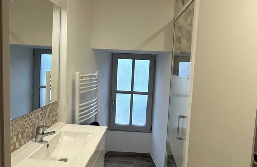 Chatellerault Maison | Vrbo Property
