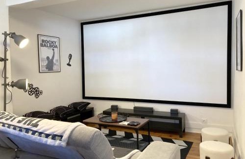 Riom Maison | Maison entière avec espace cinéma