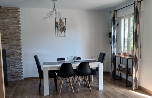 Eringhem Maison | Maison Entièrement Équipée