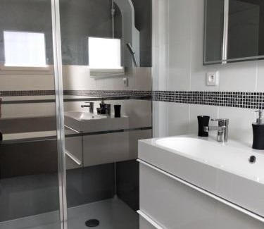Saint-Genes-De-Fronsac Maison | Maison familiale avec jardin de 1500m2