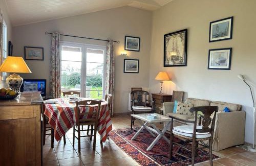 L'Aiguillon-sur-Vie Maison | Maison familiale confortable, 4 couchages, près des plages et commerces, jardin et wifi inclus - FR-1-224-809