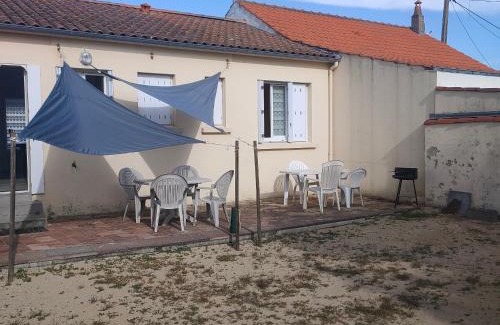 Saint-Hilaire-de-Riez Maison | Maison Familiale avec Jardin, Proche Mer et Commerces - Saint Jean de Monts - FR-1-323-410