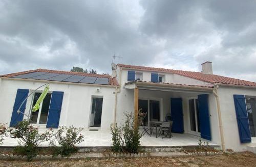 Corsept Maison | Maison familiale 4 chambres avec grand jardin, particulier