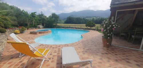 Buzy Appartement | Maison familiale Baylère - Piscine et spa - 8 pers