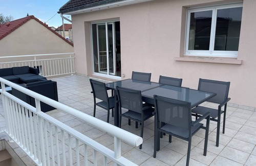 Baslieux-sous-Chatillon Maison | Maison d'hôtes