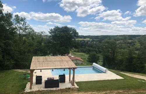 Lendou-en-Quercy Maison | Maison contemporaine en bois avec piscine