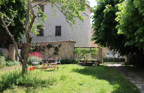 Saint-Etienne-les-Orgues Maison | Maison de campagne dans le calme et le soleil provençal