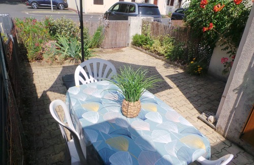 Saint-Georges-de-Didonne Maison | Maisonnette à 800 m de la plage de Royan, avec parking et jardin