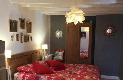 Saint-Laurent-de-Terregatte Lit Et Petit-Déjeuner | Maison d'hôtes l'Angevinière, chambre des Anges proche Mont-Saint-Michel