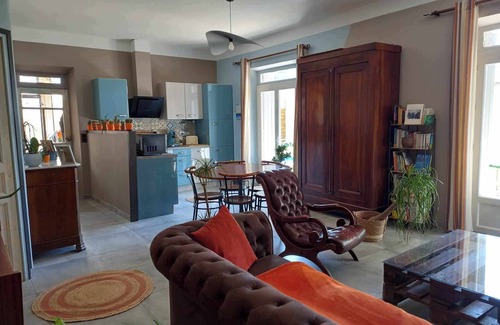 Saint-Quentin-la-Poterie Maison | Maison Chaleureuse Sans vis à vis Avec une Piscine Privée