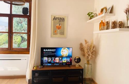 Albertville Appartement | Maison Gabriel - Logement charmant au cœur de la Cité Médiévale - T3 75m2