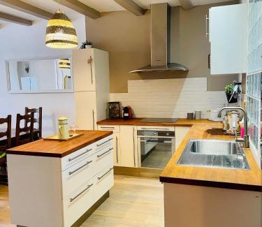 Albertville Appartement | Maison Gabriel - Logement charmant au cœur de la Cité Médiévale - T3 75m2