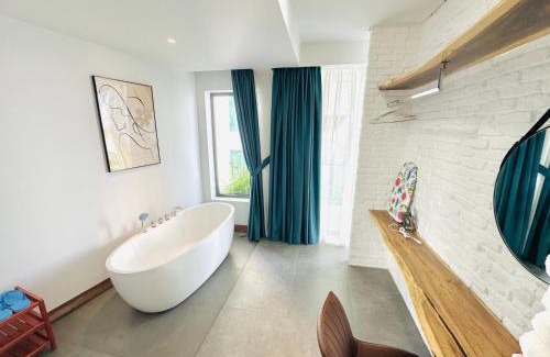 Mang Yang Appartement | Maison Honeymoon Sweet l River View l Bathtub l Balcony