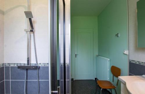Agonac Maison | Maison Indépendante avec Grand Jardin, Cheminée, Wifi et Équipements de Loisirs à Agonac - FR-1-616-97