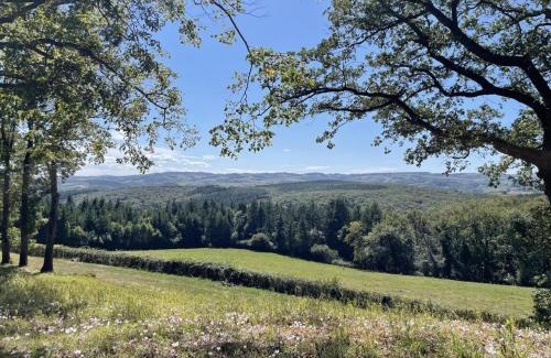 Ebreuil Maison | Maison indépendante avec terrasse, WIFI, jardin, proche château - FR-1-489-70