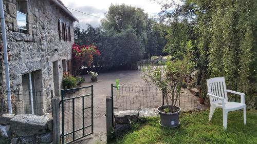 Recoules-d'Aubrac Maison | maison individuelle au calme sur l'Aubrac