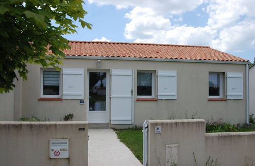 Angles Maison | Maison individuelle avec jardin