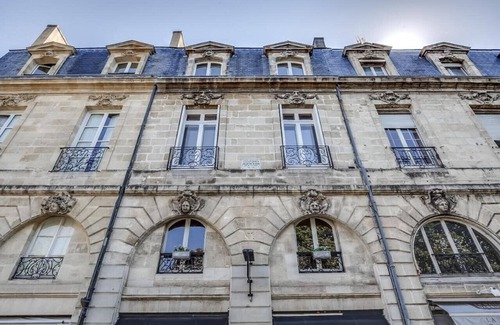 Bordeaux City Centre Appartement | Maison Ingwë - Charming 3-room apartment for 6 people Place Gambetta