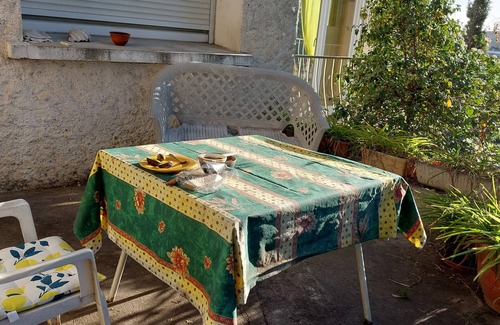 Cases-de-Pene Maison | Maison Isolée Avec Jardinage Calme, Très Lumineuse