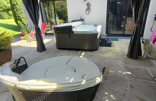 Savenay Maison | MAISON MODERNE- JACUZZI 5 PLACES-PING PONG-TABLE DE MASSAGE-20 MN DE LA MER-
