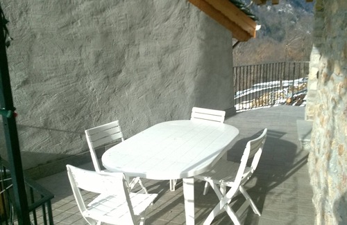Planaz Appartement | Maison Juliet, APARTMENT IN THE GRESSONEY VALLEY. CIN IT007028C2RRRC7PHD