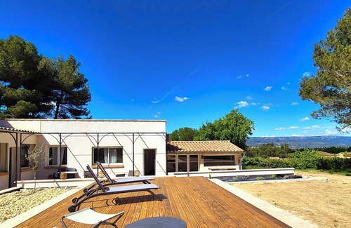 Alleins Appartement | Maison "la Détente" de l'Estef : calme, piscine, pétanque, 2/4 voyageurs
