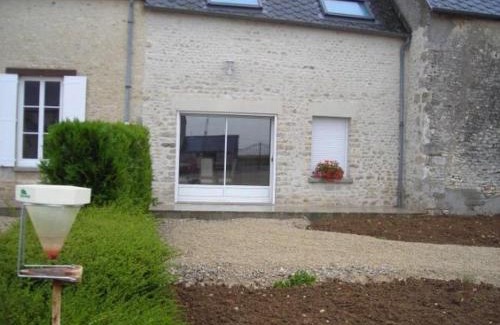 Oinville-Saint-Liphard Maison | Maison lumineuse pour 4, près d'Orléans et Chartres, avec cour, terrasse, parking, et équipements complets. - FR-1-581-23