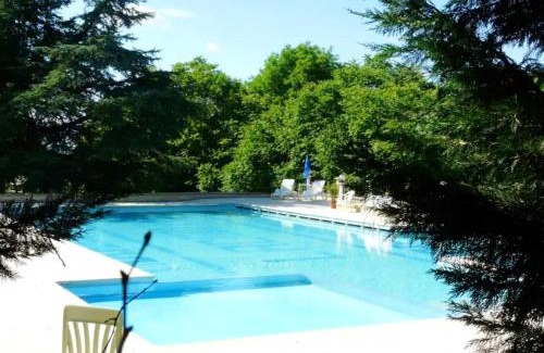 Carlucet Maison | Maison lumineuse et charmante à Carlucet avec piscine partagée