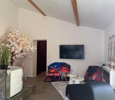 Saint-Vincent-de-Paul Hôtel | Maison M Intime Room