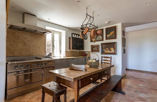 Cahors Villa | Maison Malbec - Six Chambres Villa, Couchages 12