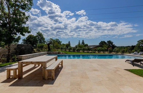 Cahors Villa | Maison Malbec - Six Chambres Villa, Couchages 12