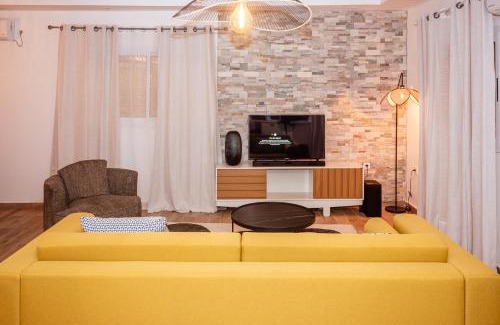 Douala Appartement | Maison Meublée *WIFI* *CLIM* *PARKING*