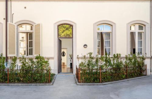 Lucca Historical Center Maison | Maison Mirò with private parking