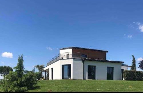 Beaumont-de-Lomagne Maison | maison moderne avec piscine