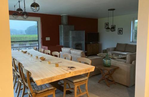 Westrozebeke Villa | Maison mystique