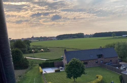Westrozebeke Villa | Maison mystique