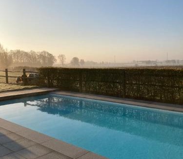 Westrozebeke Villa | Maison mystique