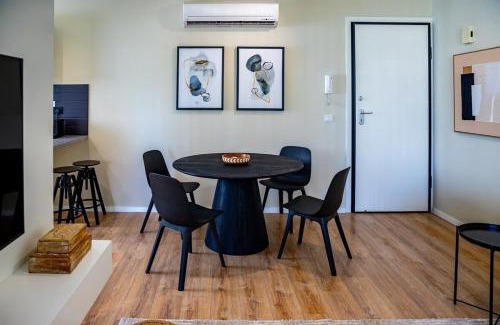 Egkomi Appartement | Maison Noire by Staycom