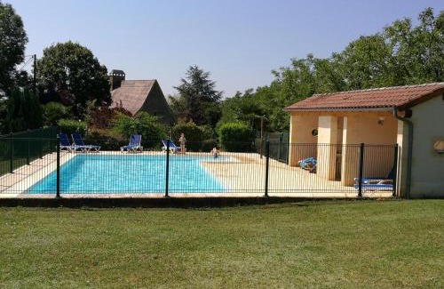 Daglan Maison | Maison périgourdine avec piscine, cheminée, Wifi, parking, animaux admis - FR-1-616-75