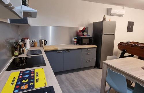 Saint-Seurin-sur-l'Isle Maison | Maison " Pac-Man" entre collègues, amis, famille - barbecue - Netflix - Prime - Baby foot 50cts - jusqu'à 9 personnes -