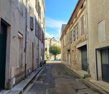 Agen Appartement | maison quartier préfecture 4 chambres 3 sdb wifi