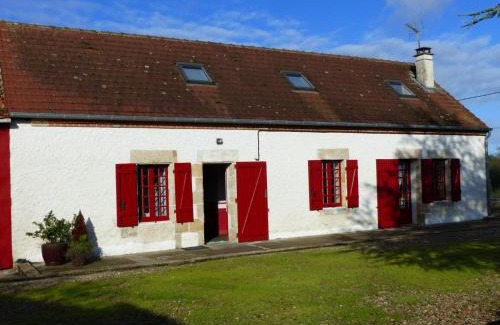 Franchesse Maison | Maison rénovée à Franchesse avec grand jardin et animaux admis - FR-1-489-221