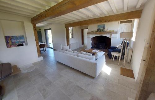 Saint-Samson-de-la-Roque Maison | Maison rénovée - jacuzzi et cheminée